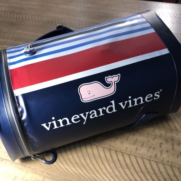 Vineyard Vines 🐳 10 can Cooler Padded Adj. Shoulder Strap beach 🏖 it stay cool - Picture 3 of 17